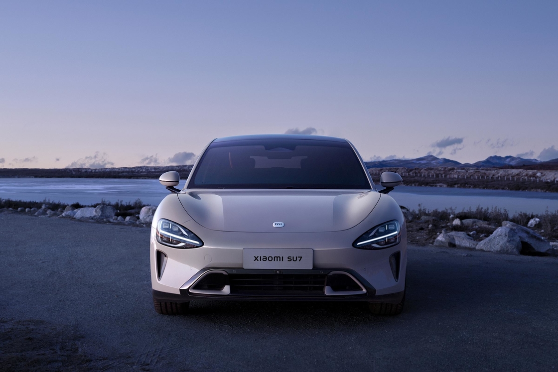 XIAOMI SU7 سدان AWD تمام چرخ راننده SUV الکتریکی 800km 101kWh PS 495kw/838nm R19