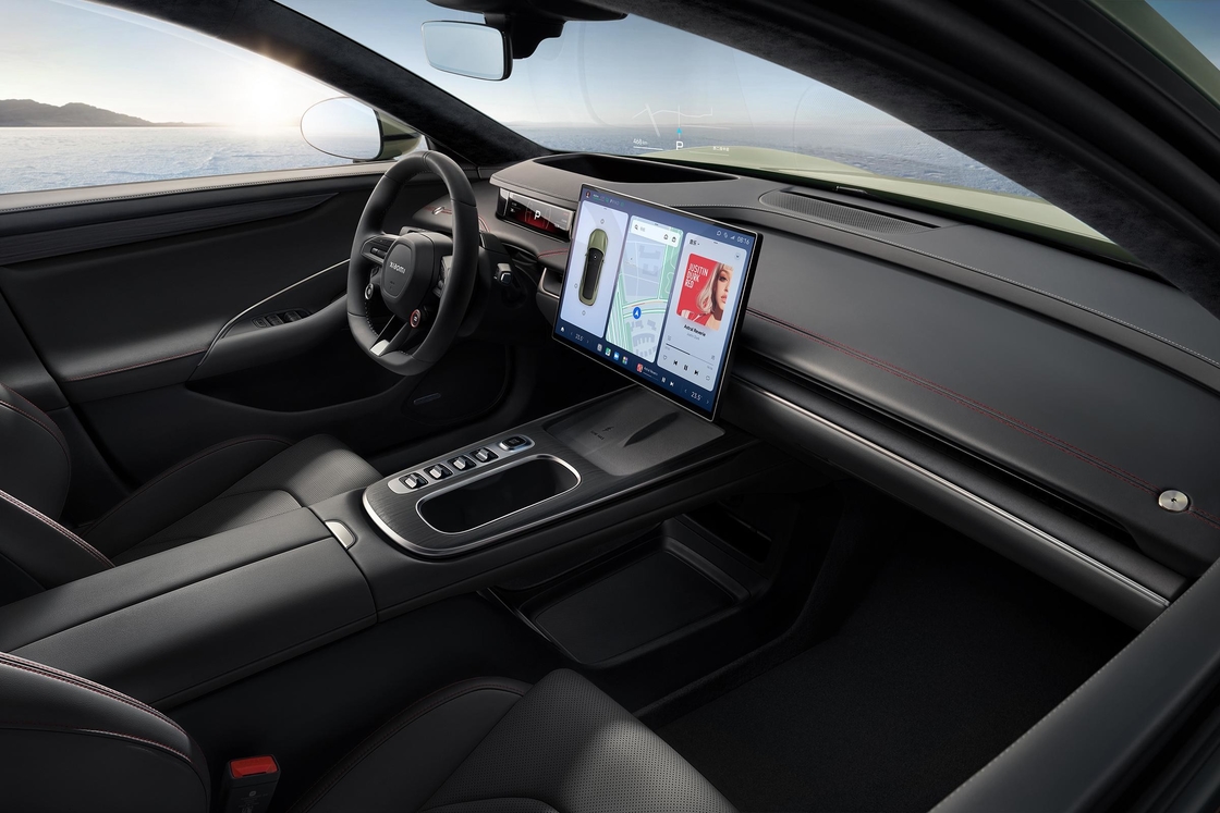 XIAOMI SU7 سدان AWD تمام چرخ راننده SUV الکتریکی 800km 101kWh PS 495kw/838nm R19