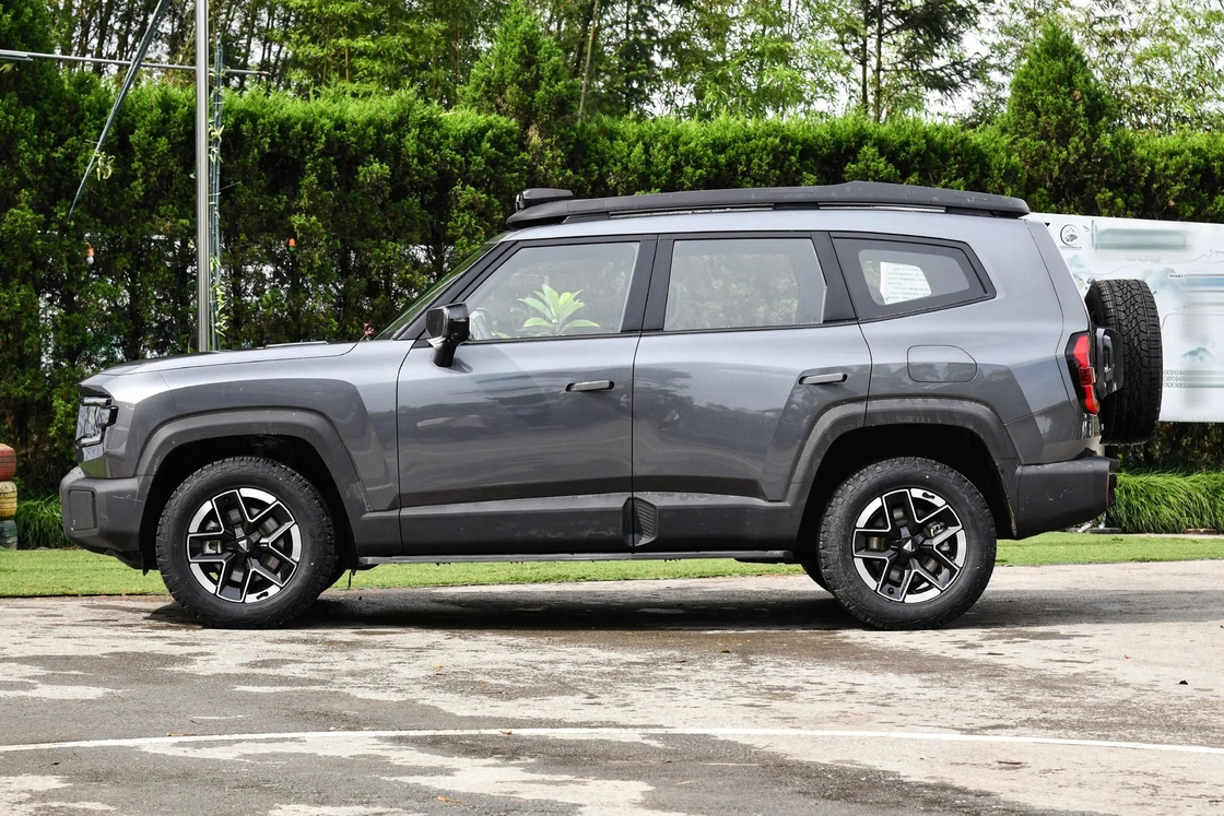 ماشین الکتریکی چانگان دیپ بلو شنلان G318 4 چرخ SUV سوخت هیبریدی الکتریکی 4WD Off-road