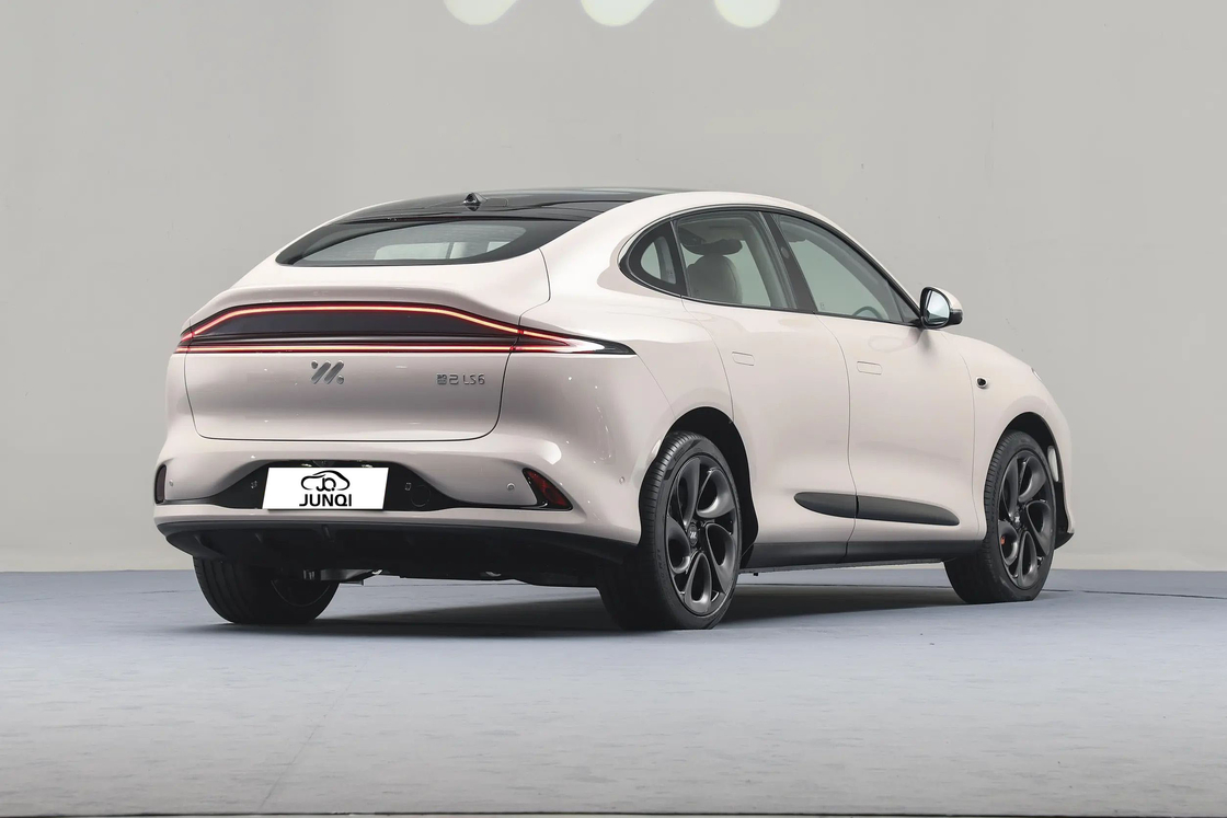 زیجی LS6 IM اتومبیل الکتریکی 4 درب 5 صندلی SUV 760 کیلومتر برد طولانی اتومبیل الکتریکی انرژی جدید