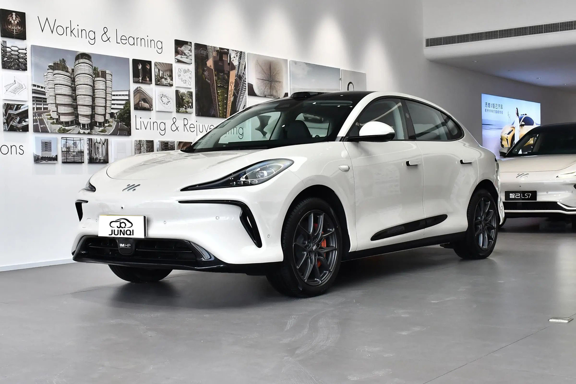 زیجی LS6 IM اتومبیل الکتریکی 4 درب 5 صندلی SUV 760 کیلومتر برد طولانی اتومبیل الکتریکی انرژی جدید