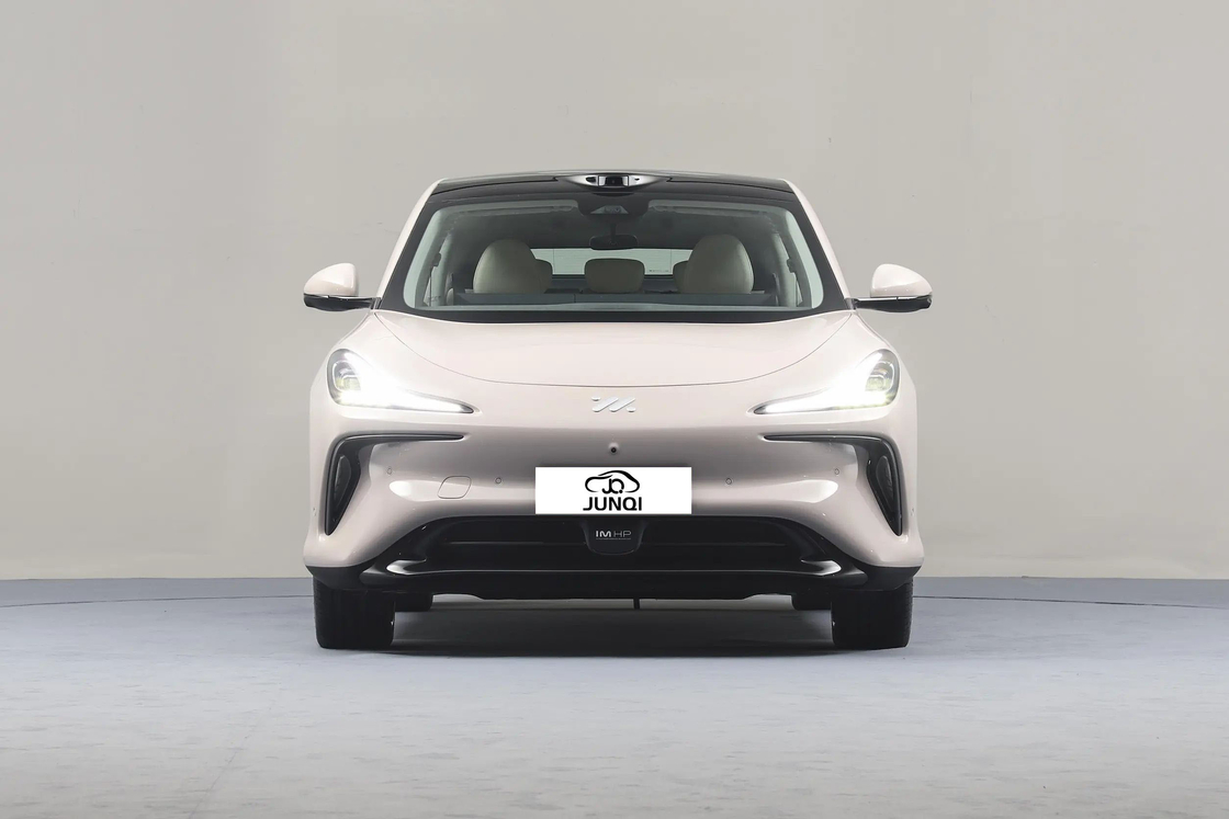 زیجی LS6 IM اتومبیل الکتریکی 4 درب 5 صندلی SUV 760 کیلومتر برد طولانی اتومبیل الکتریکی انرژی جدید