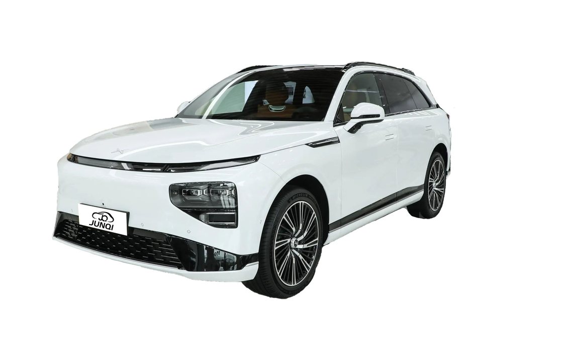 Xpeng G9 State-of-the-Art SUV الکتریکی 15.6 اینچی صفحه لمسی 12.3 اینچی ابزار