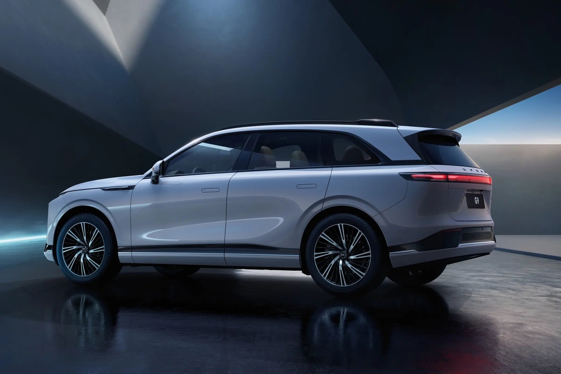 ماشین الکتریکی متوسط تا بزرگ Xiaopeng 5 در 5 صندلی Xpeng G9 SUV الکتریکی خالص
