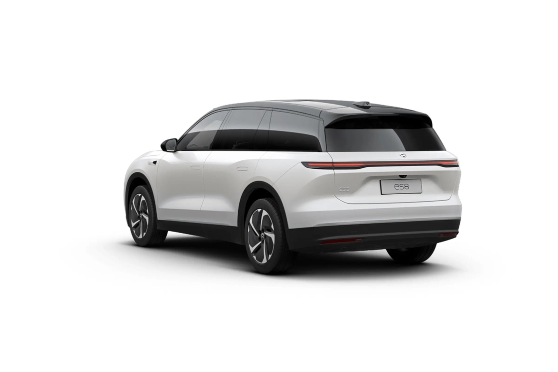 دو موتور NIO ES8 SUV الکتریکی با دیواره جلو جسورانه و چراغ های جلو LED متمایز