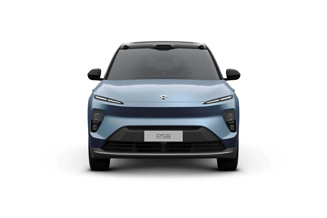 دو موتور NIO ES8 SUV الکتریکی با دیواره جلو جسورانه و چراغ های جلو LED متمایز