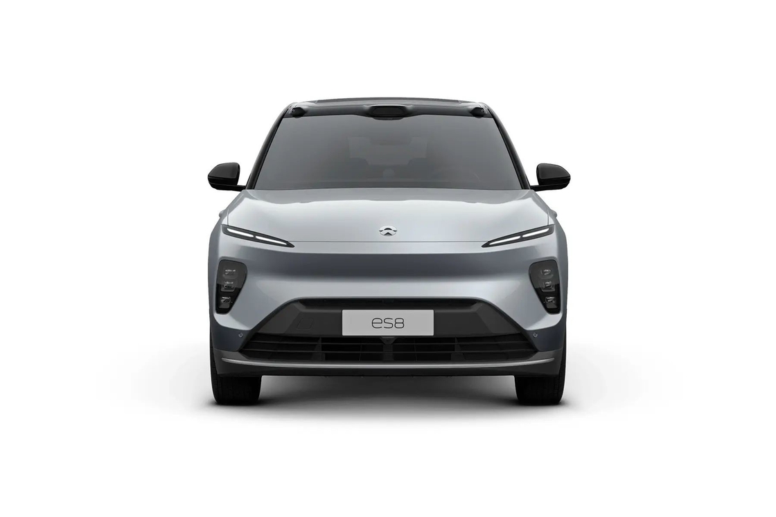 دو موتور NIO ES8 SUV الکتریکی با دیواره جلو جسورانه و چراغ های جلو LED متمایز