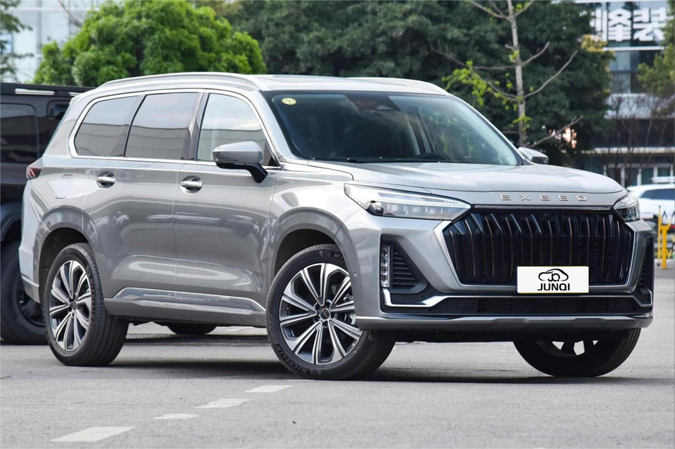 195 کيلومتر در ساعت ماشين بنزيني چيري 1.5 ليتر تخليه EXEED VX عصر جديدي از مهندسی SUV