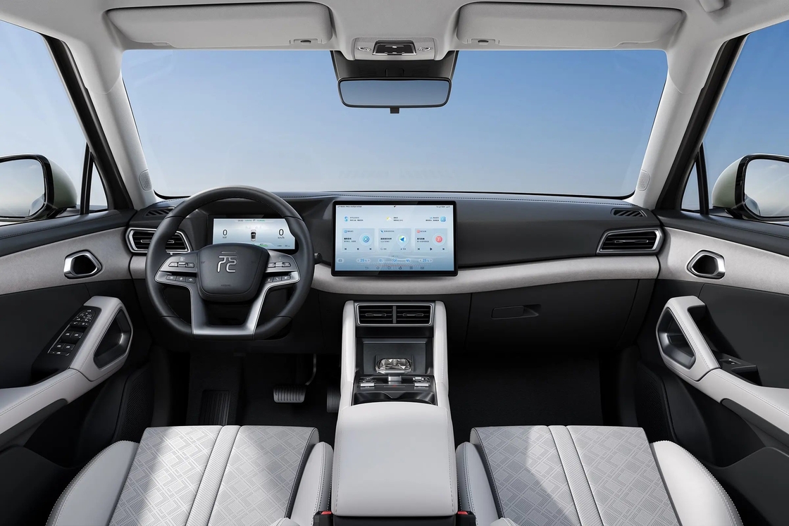 BYD Yuan UP پردازنده پیشرفته و صفحه نمایش با وضوح بالا برای عملکرد برتر