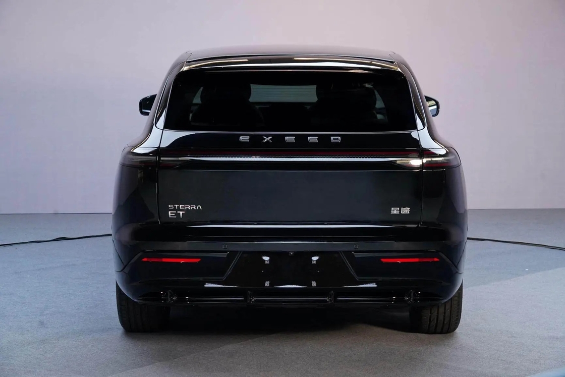 200 کيلومتر در ساعت ماشين الکتريکي چري SUV EXEED ET 290 Nm Torque با درب آويزون شده