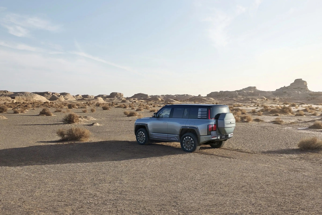 ماشین جدید Jeep SUV الکتریکی 4X4 خودرو BYD یانگ وانگ U8 ماشین بالا