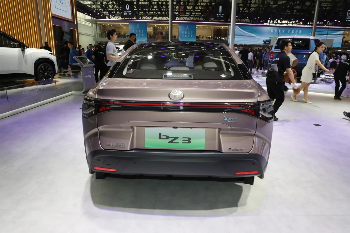 160km/h حداکثر سرعت تویوتا BZ3 برقی سدان متوسط اندازه تویوتا EV Cars