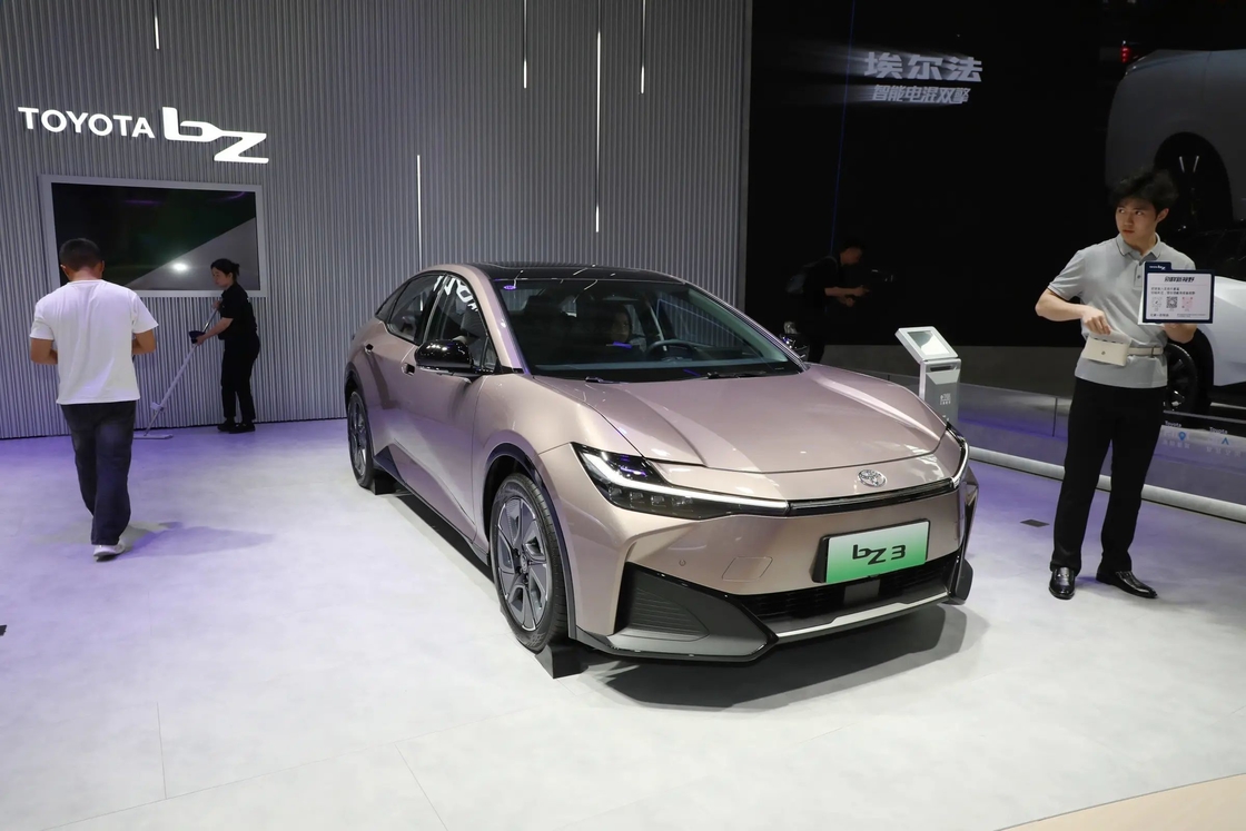 160km/h حداکثر سرعت تویوتا BZ3 برقی سدان متوسط اندازه تویوتا EV Cars
