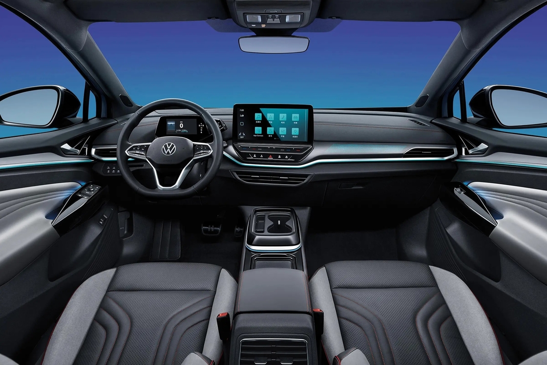 فولکس واگن ID.4 SUV الکتریکی با کنترل های بصری و صفحه نمایش بزرگ اطلاعات