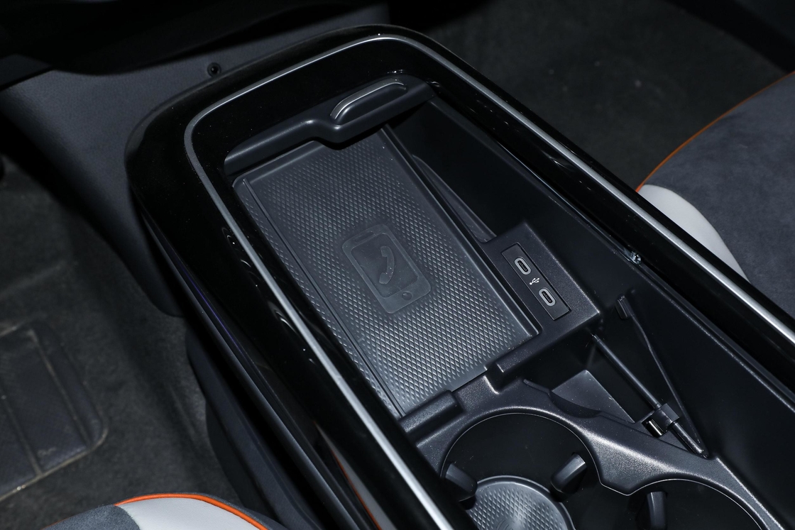 VW ID.6 انتخاب هوشمند و شیک برای حمل و نقل خانوادگی با برق