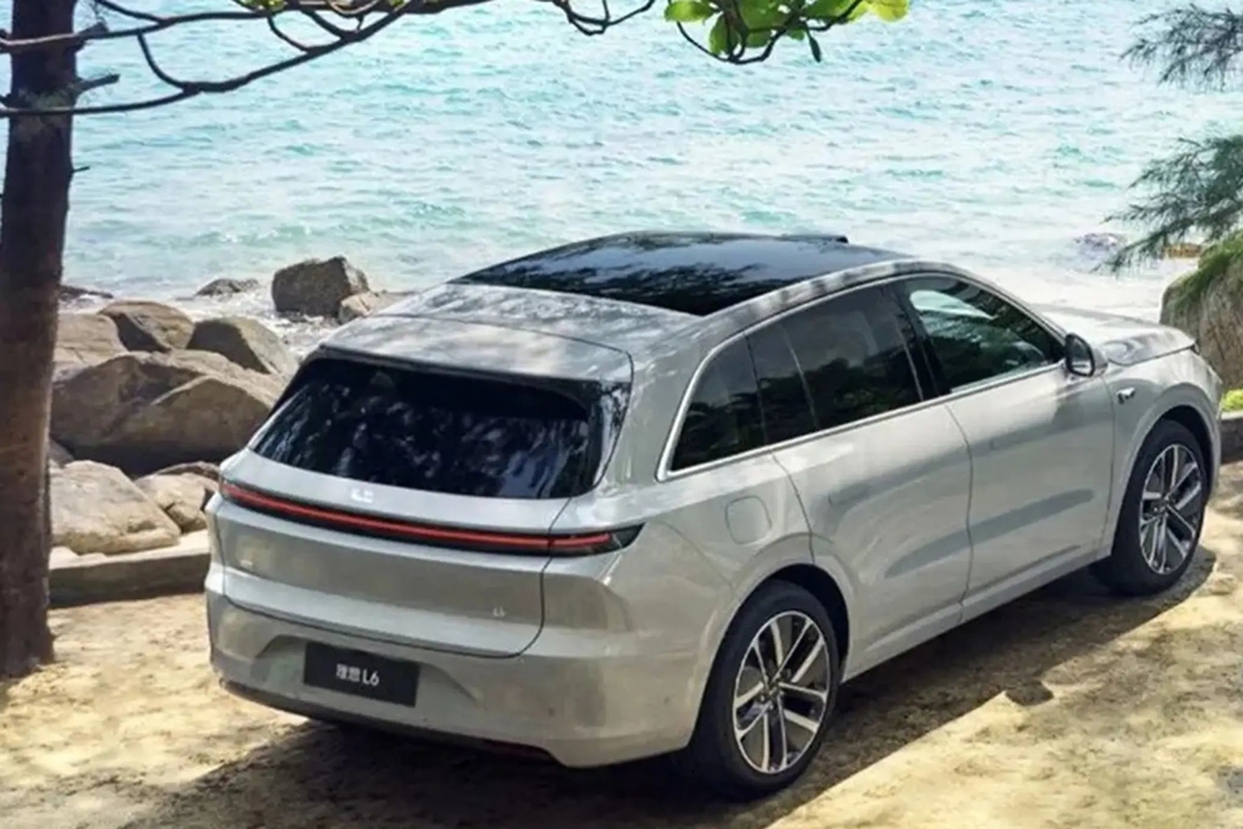 ماشین الکتریکی لیکسیانگ L6 SUV با عملکرد بالا با 1.5T Range Extender و 1390km Range برای تجارت شما در بازار جهانی