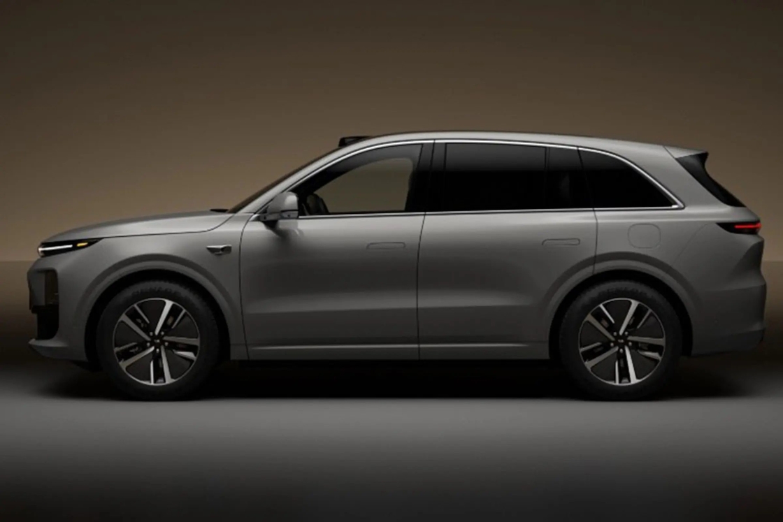 موتور چرخ عقب ايدهال L6 اتومبيل برق 7 صندلي شينوانگ دا و نينگده زمان 330KW