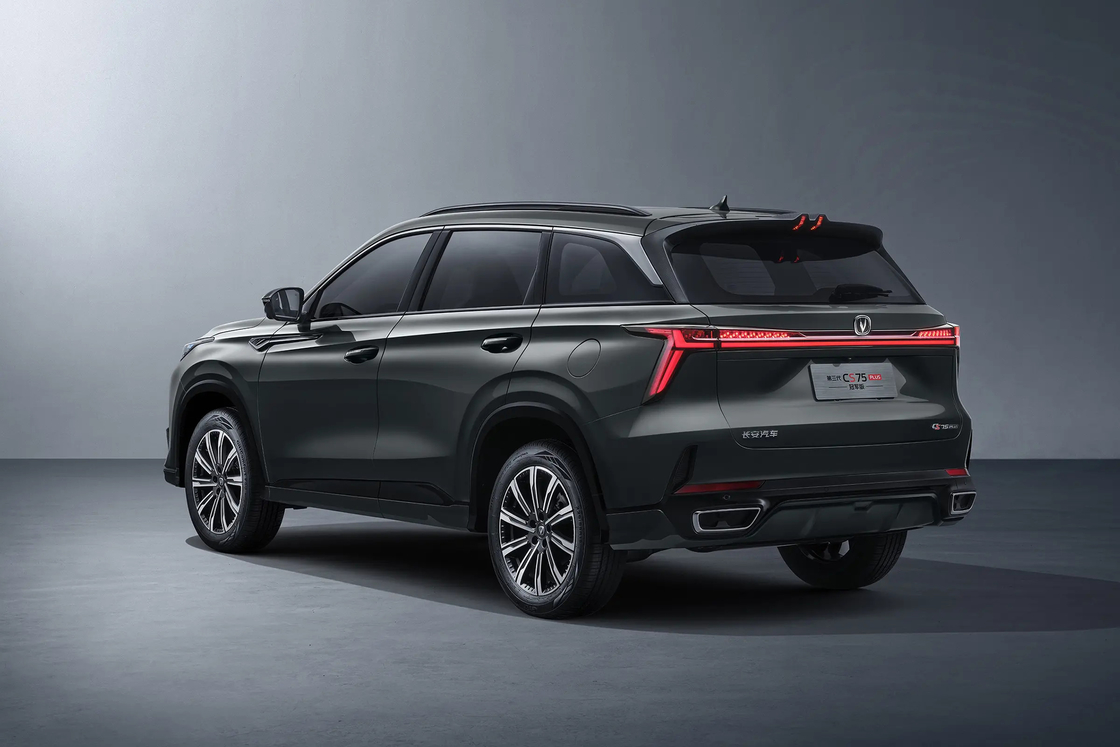 چنگان بنزین CS75 پلاس SUV بنزین نوع انرژی برای ماجراجویی های روزانه شما