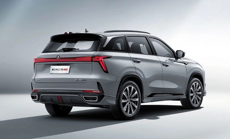 چنگان بنزین CS75 پلاس SUV بنزین نوع انرژی برای ماجراجویی های روزانه شما