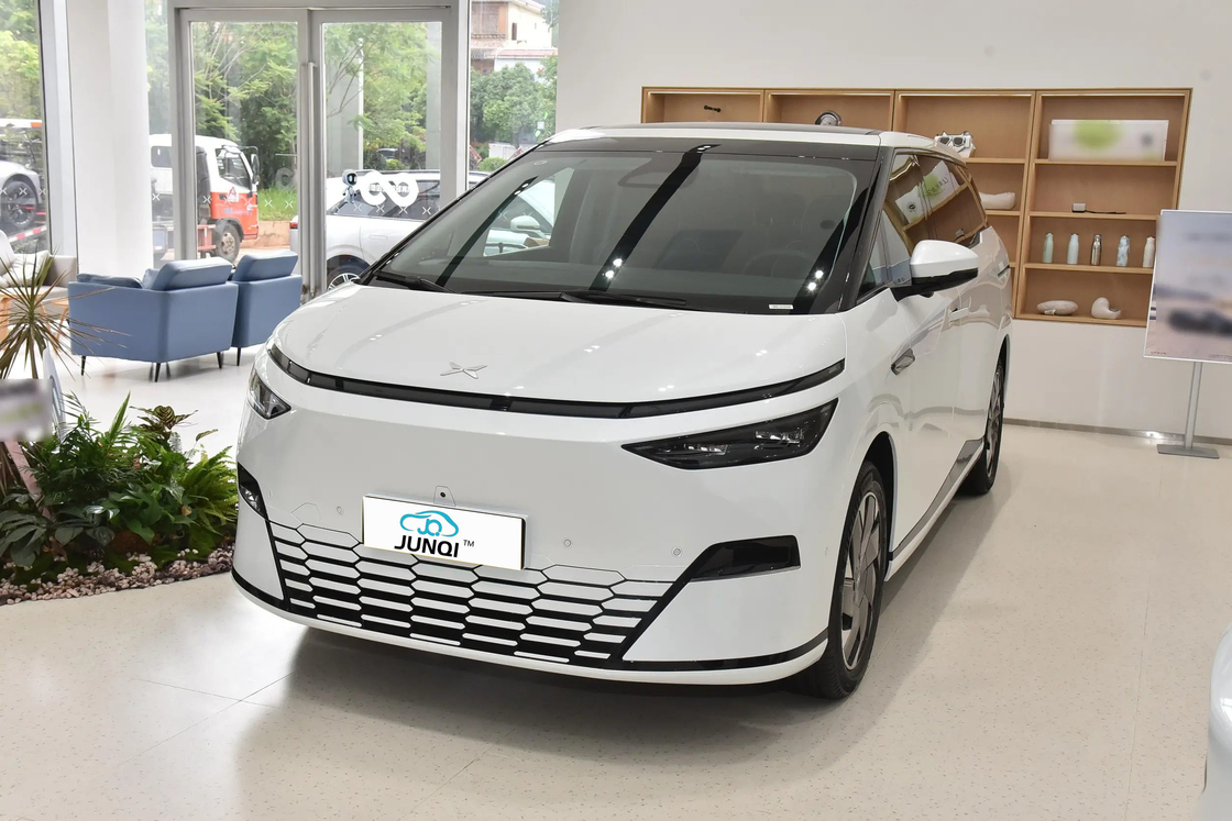 2024 Xpeng X9 MPV خالص الکتریکی 320Ps Ultra Long Range 702 AWD 640km Pro Max با X9 خودرو انرژی جدید