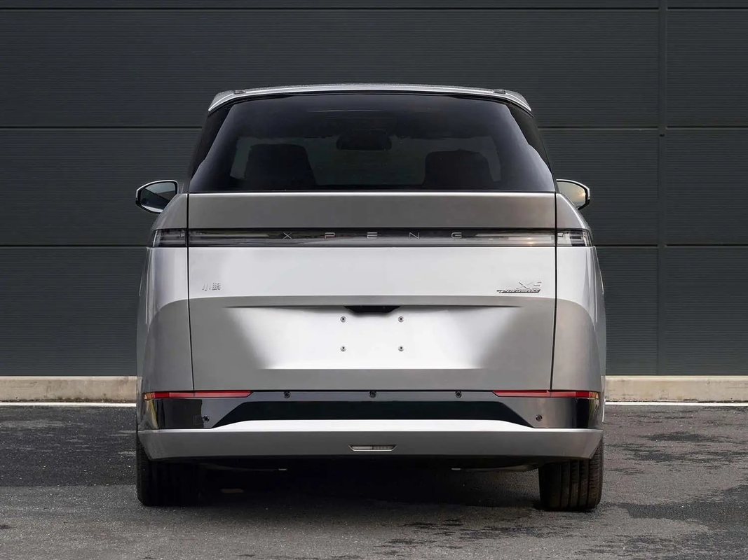 2024 Xpeng X9 702 Ultra Long Range Pro / Max Edition EV 7-seater MPV با 320hp ماشین جدید FWD یورو VI Xpeng X9 از چین