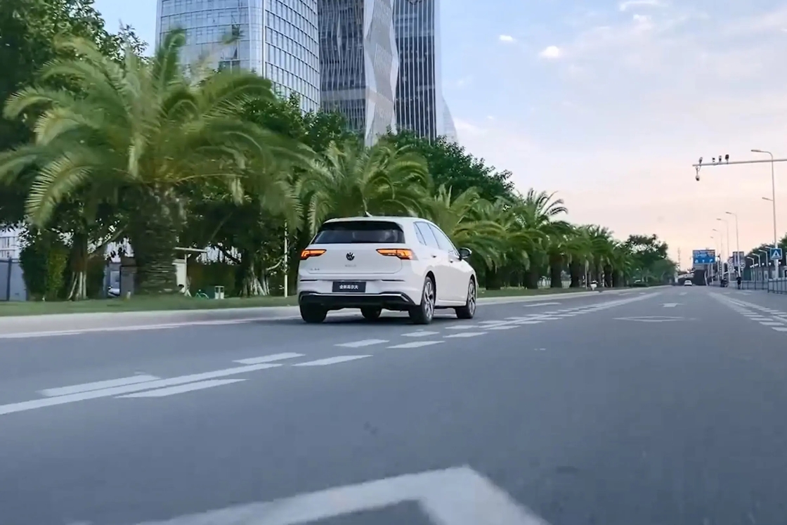 فولکس واگن گلف 2024 280t Si DSG PRO Enjoyment Edition ماشین مورد استفاده راننده چپ دست دوربین LED سدان الکتریکی چرم توربو گلف 4 چند عملکرد Acc 2023 اتومبیل