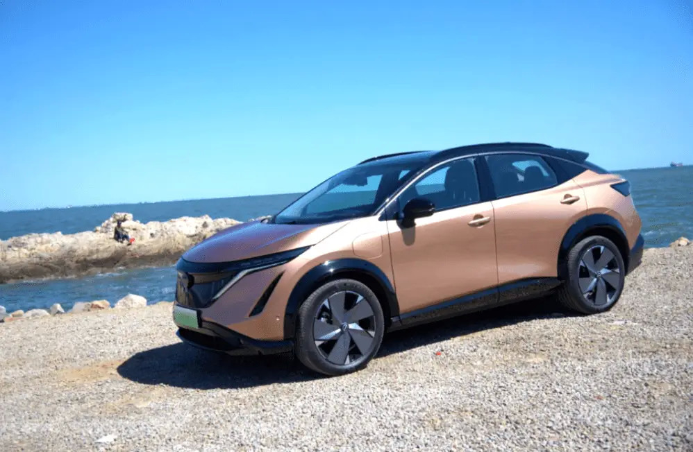 ماشین الکتریکی نیسان آریا ماشین متوسط FWD 4WD باتری لیتیوم ترنری فروشنده ماشین چین