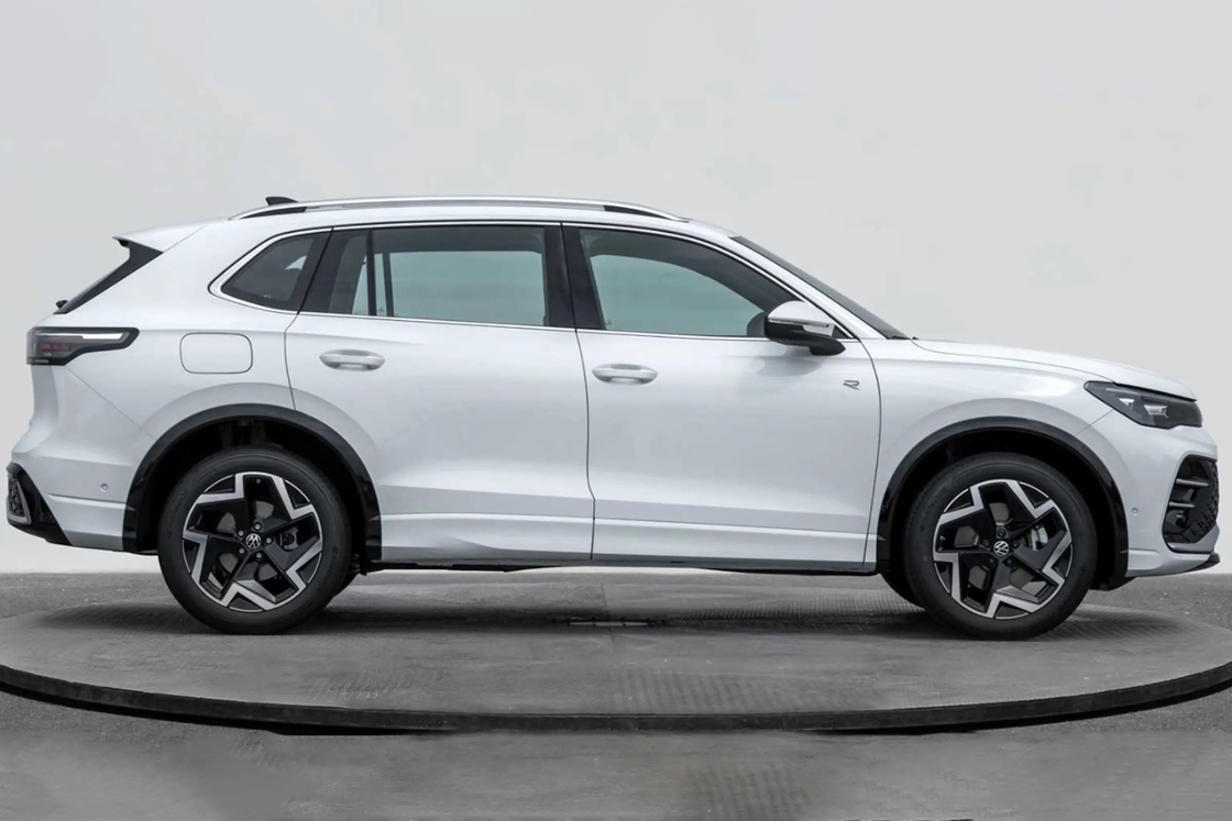ولک سوگن تیگوان L 2024 قابل توجه 330tsi دوچرخه ران R-Line Dragon Edition بنزین SUV.