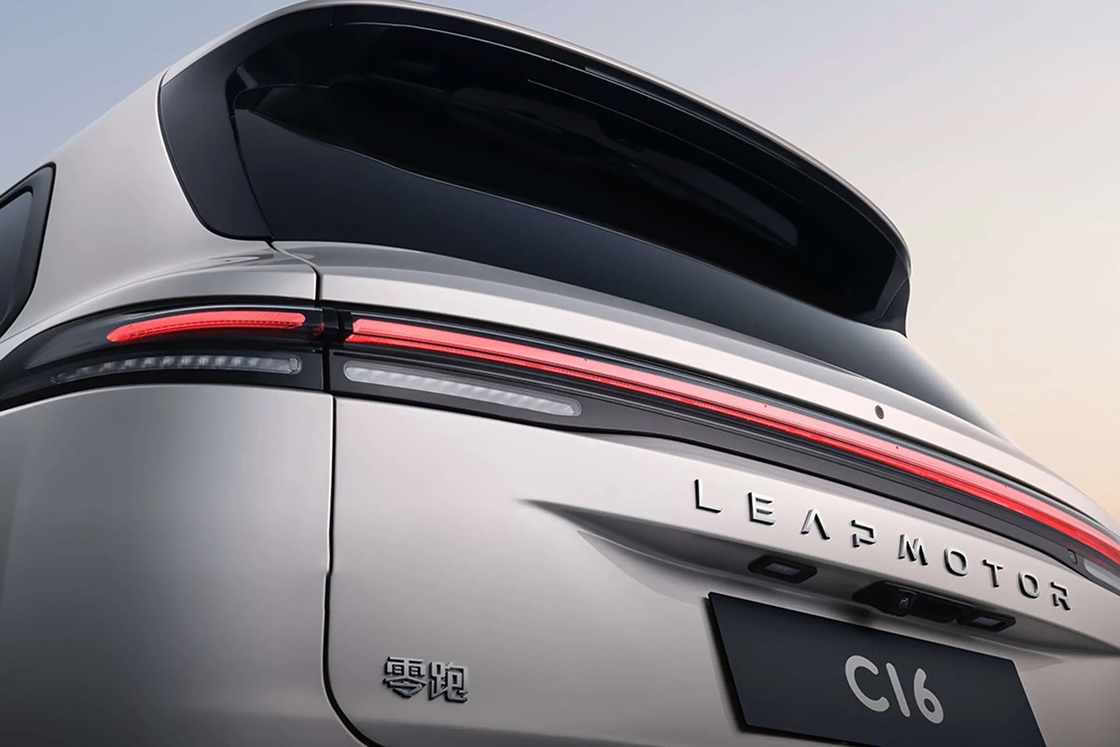 بهترین ارزش خودروهای انرژی جدید 2024 Leapmotor C16 SUV الکتریکی چینی هوشمند EV با عملکرد بالا آماده برای ارسال
