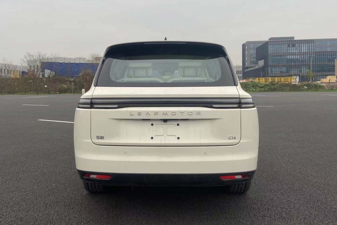 Leapmotor Electric Car Zero Run C16 برای لوکس و راحتی با تکنولوژی پیشرفته