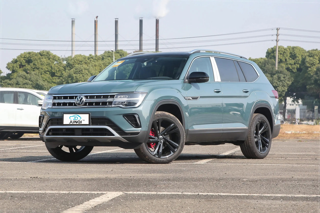 ماشین مورد استفاده چین VW Touron 2.5T-A / MT-530 نسخه پرچمدار 4WD 7 صندلی SUV فضای بزرگ